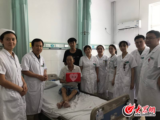 长清区中医院:捐款送物献爱心 积极主动送温暖