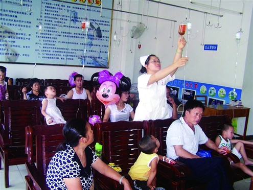 济南社区医院缺常规设备 小孩发烧超38度不敢