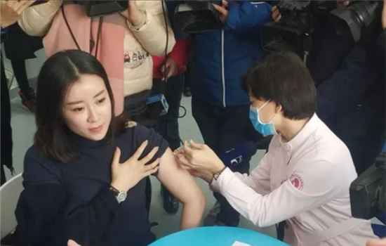 山东省首针四价宫颈癌疫苗在济南开打