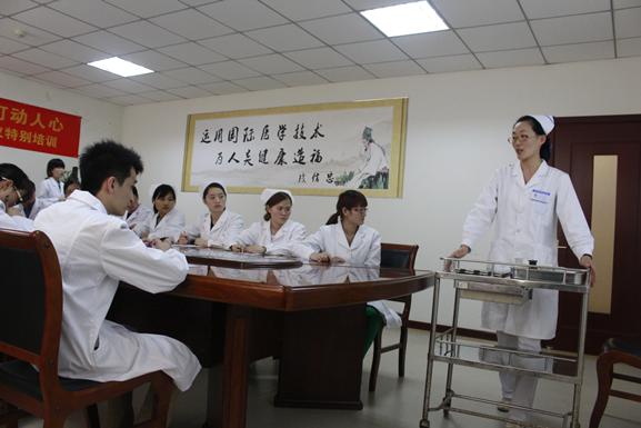 济南中研皮肤病医院迎接5.12国际护士节开展护